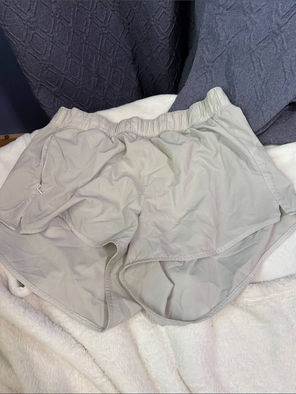 Old Navy Light Gray Women's Athletic Shorts